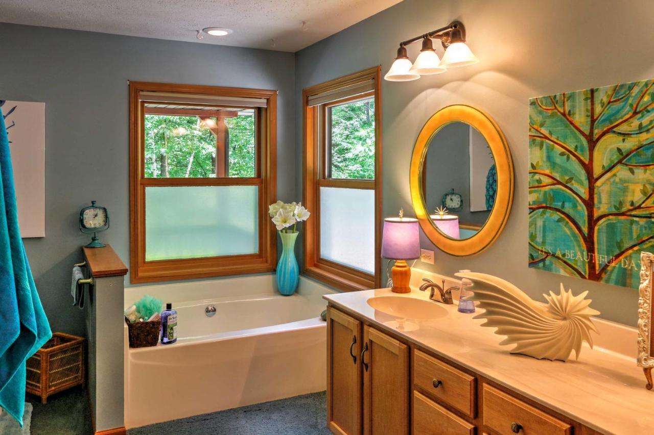 Roomy House On 2 Acres - 2 Mi To Egg Harbor Beach! Exterior photo